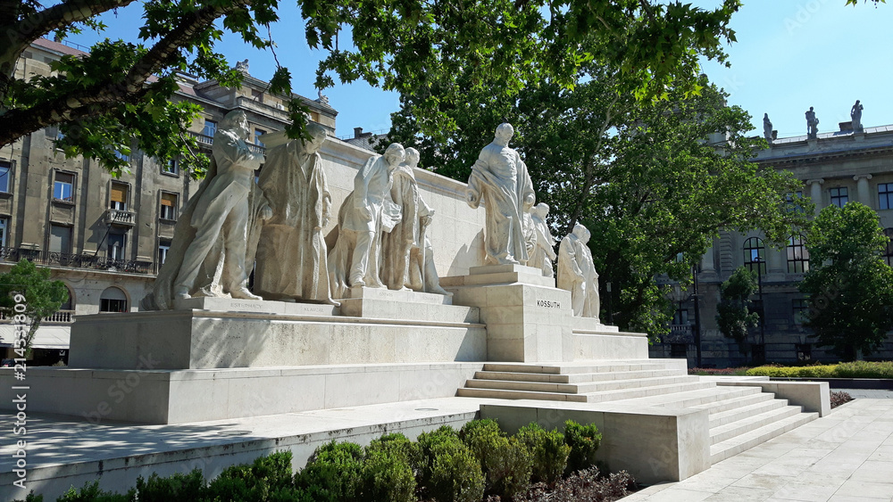Naklejka premium Kossuth Monument à Budapest, Hongrie