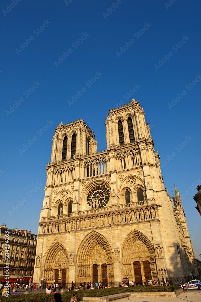 Hauptfassade Westfassade der Kathedrale Notre Dame,  Paris, Ile de France, Frankreich