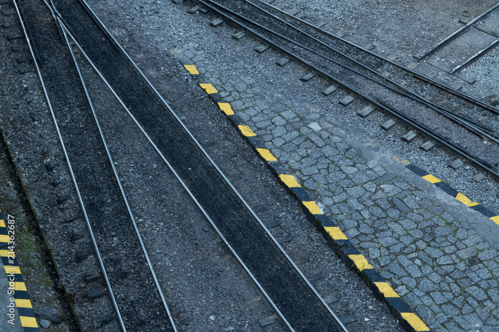 Fototapeta premium train rails going in various directions.