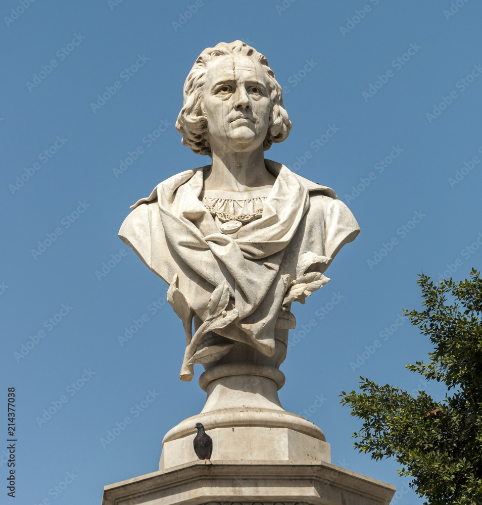 Monument to Cristopher Columbus, in Alameda de Colon, Las Palmas de Gran Canaria, Gran Canaria, Canary Islands, Spain Monument to Cristopher Columbus, in Alameda de Colon, Las Palmas de Gran Canaria, Gran Canaria, Canary Islands, Spain