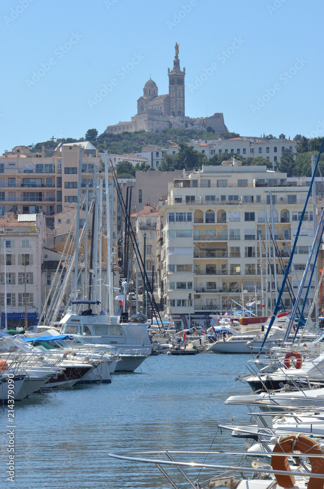 Marseille, le vieux port et Notre Dame de la Garde