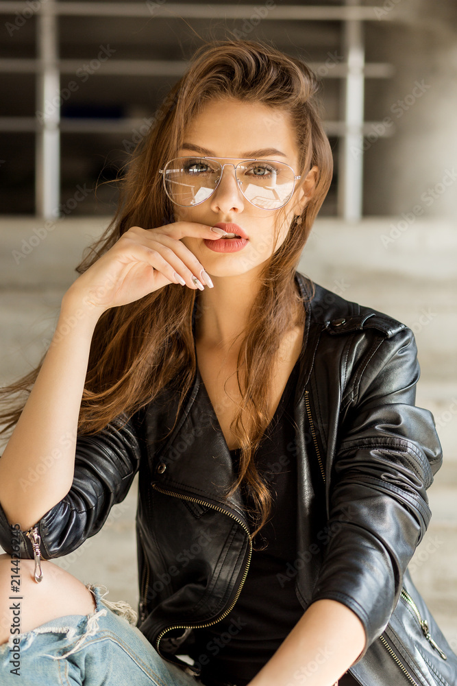 Lifestyle photo of young cheerful woman in fashion transparent