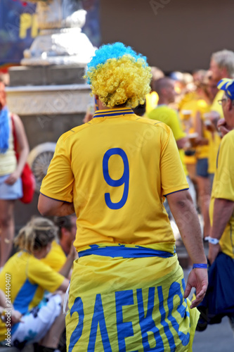 The man football fan of the Swedish national team in the national football form