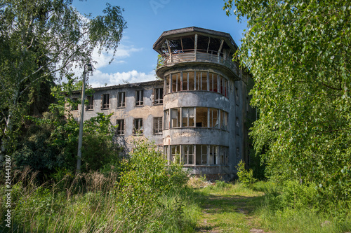 Obraz na płótnie Verlassener Flughafen Tower
