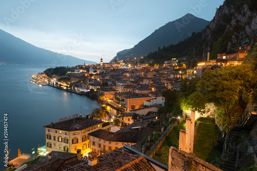 Limone, Panorama auf Limone sul Garda, Gardasee, Italien