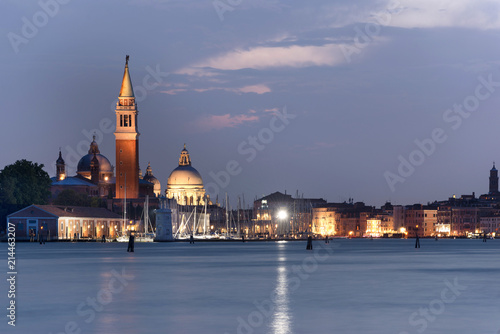 Venedig, Blick von der Uferpromenade der Giardini auf San Giorgio Maggiore und die Altstadt Venedig San Marco, Italien