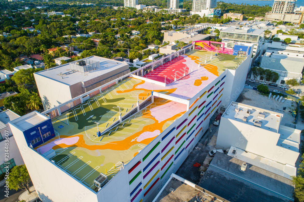 Naklejka premium Art Parking Garage Design District Miami
