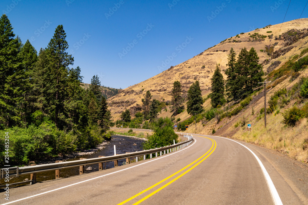 Hell's Canyon Scenic Byway in northeastern Oregon in the Wallowa-Whitman National Forest