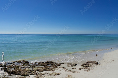 USA, Florida, Perfect white sand beach and turquoise clear water like paradise © Simon