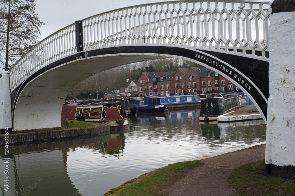 Obraz premium Footbridge over Canal