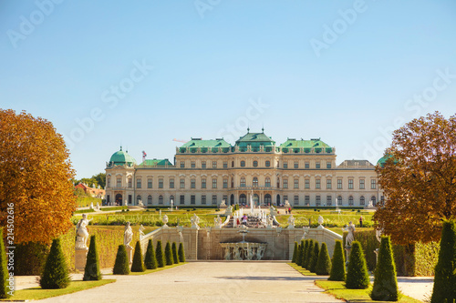 Obraz na płótnie Belvedere palace in Vienna, Austria in the morning w salonie