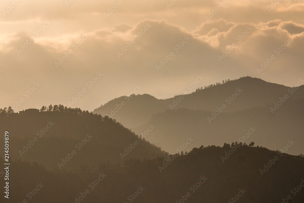 Obraz premium Mountains layers during sunset