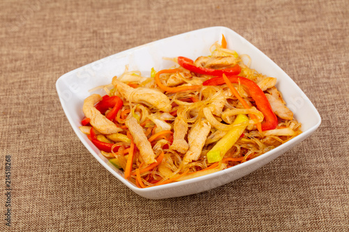 Glass noodle with chicken, vegetables