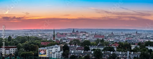 Fototapeta Panorama Krakowa z Kopca Krakusa, Polska krajobraz podczas zachodu słońca.