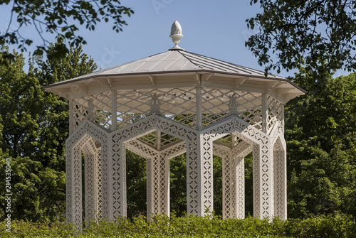 Arbor for rest