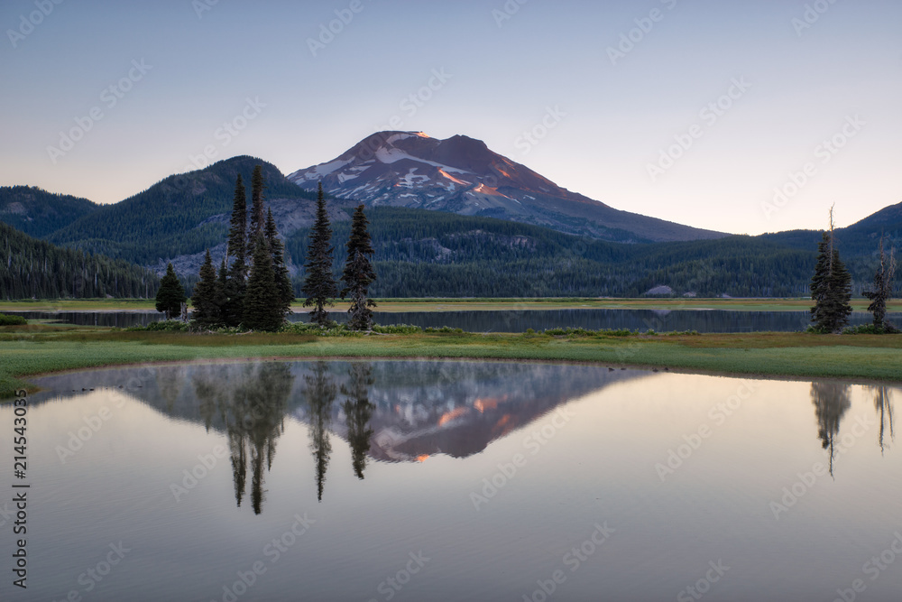 Sparks Lake in Central Oregon Cascade Lakes Highway, a popular outdoors vacation destination