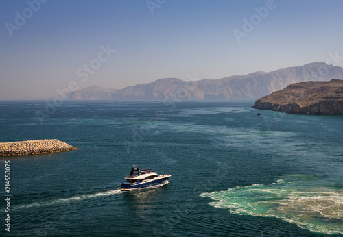 Beautiful coastal scenery near Khasab, in Musandam peninsula, Oman, photo taken from a boat during a tour. © Paulo