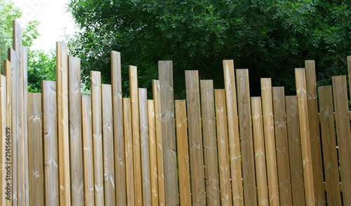 Foto palissade en lames de bois,brise vue