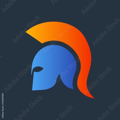 Icono plano casco espartano en azul y naranja en fondo gris photo