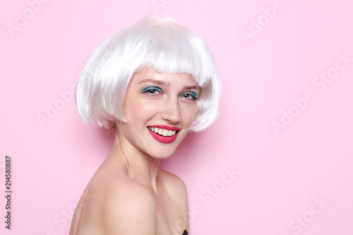Young woman with wig and pr...