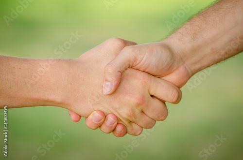 фотографія Freunde geben sich die Hand