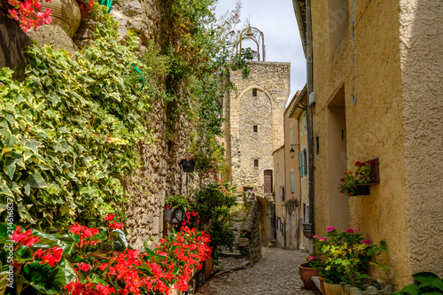 Rue et beffroi de village Montbrun-les-Bains  Provence  France.