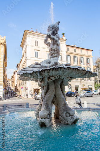 Fontana del Tritone photo