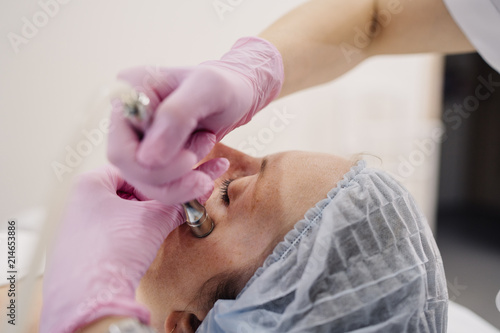 cosmetologist s procedure procedure