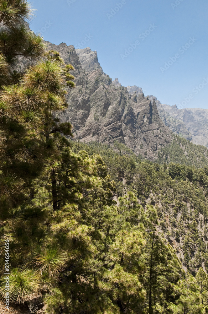 Blick in die Caldera de Taburiente La Palma Blick in die Caldera de Taburiente La Palma