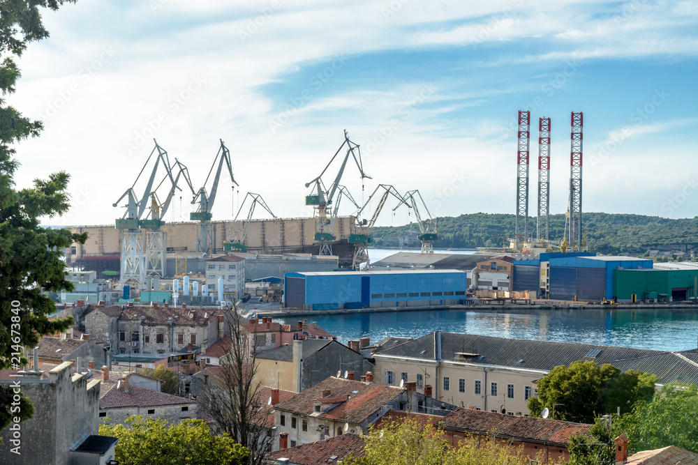 Obraz premium Harbour in Pula - Croatia
