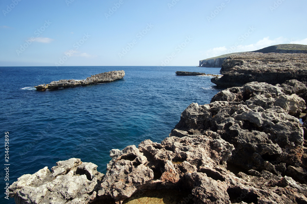Fototapeta premium Rocks of Blue Lagoon in Comino, Malta during the summer day