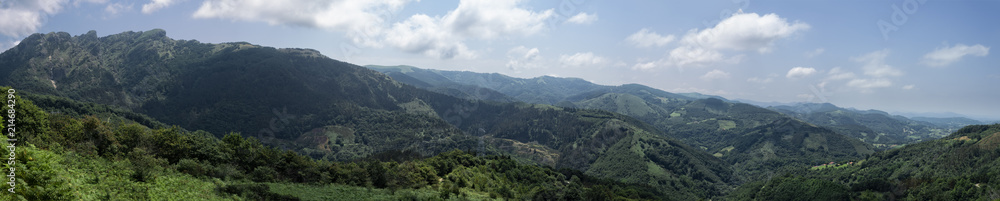 Naklejka premium Peñas de Aia pano