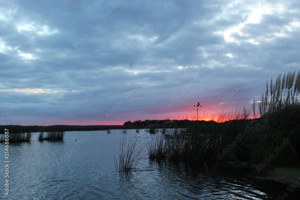 Atardecer en laguna