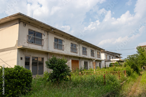 A fixed apartment complex for demolition / Matsubara apartment complex in Soka city, Saitama, Japan © 政昭 大橋