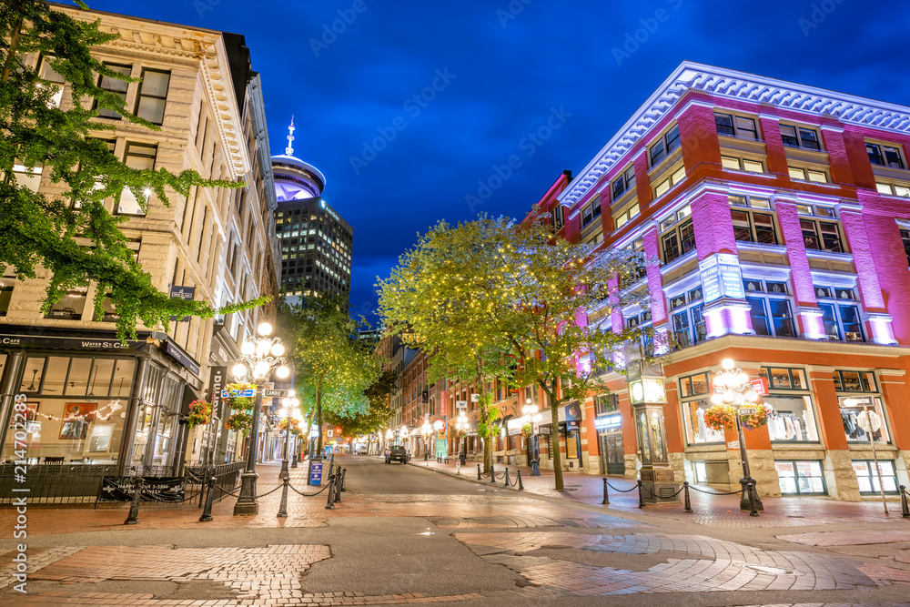 Naklejka premium Dzielnica Gastown w Vancouver w Blue Hour