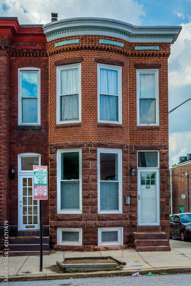 Fototapeta premium Row houses in Federal Hill, Baltimore, Maryland