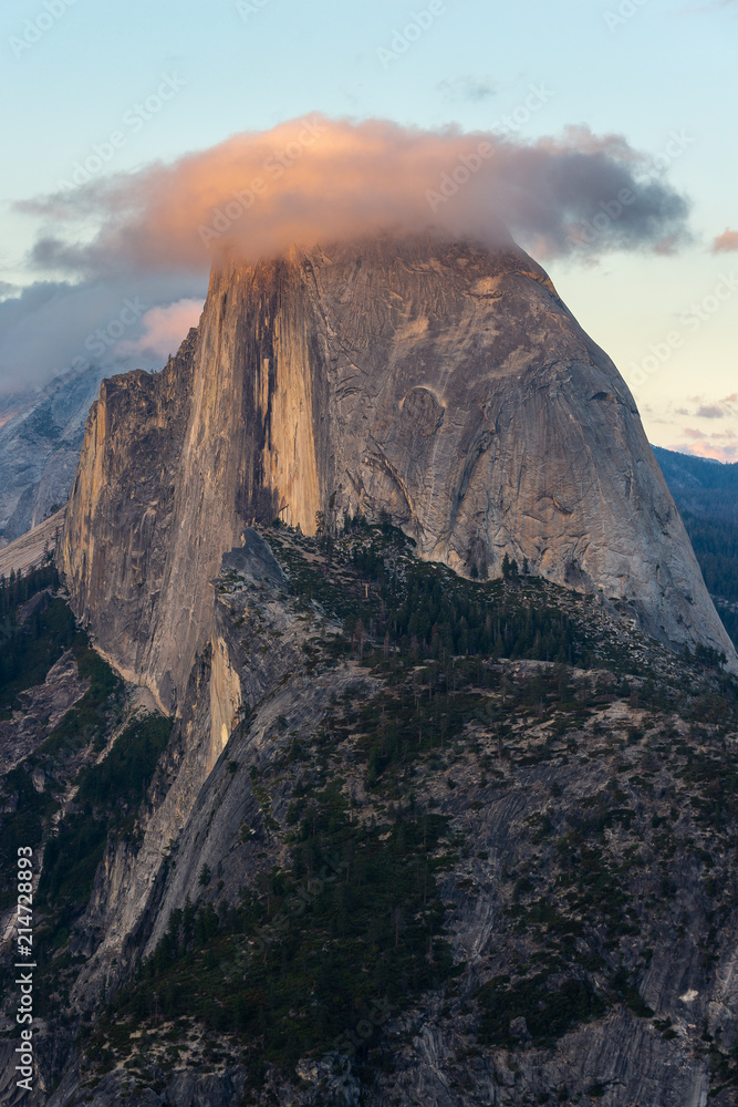 Fototapeta premium View of Half Dome from Glacier Point in Yosemite National Park, California