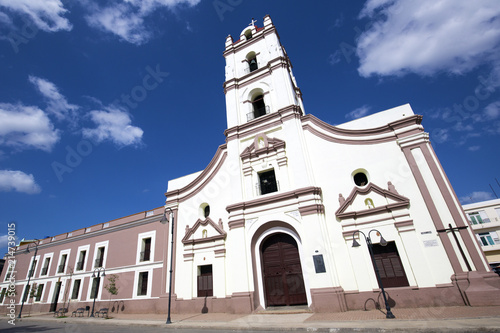 Fényképezés Facade of the colonial Saint John of God Church (Iglesia de Nuestra Senora de la Merced), Camaguey in Cuba