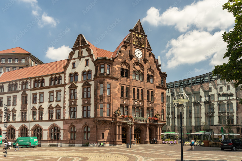 Dortmund, Friedensplatz und altes Rathaus