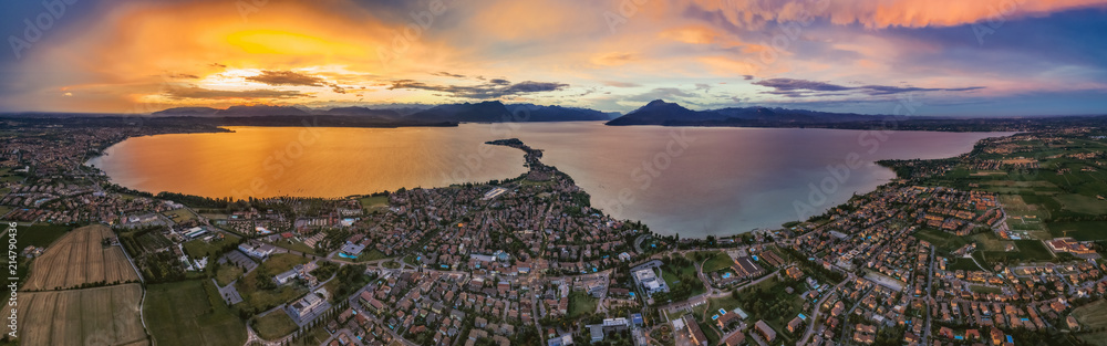 Panoramica del basso Lago di Garda