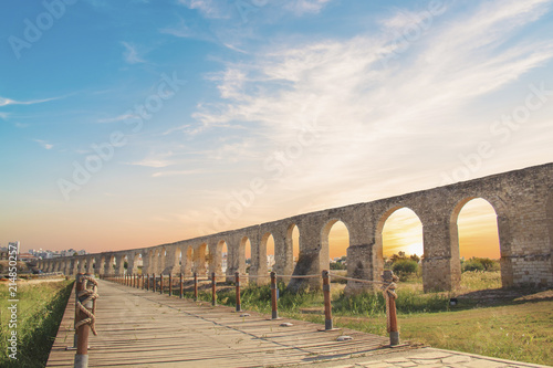 Kamares Aqueduct in Larnaca, Cyprus Fototapet