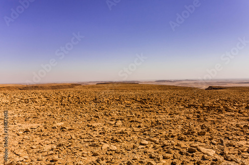 Konstfotografi A flat rocky Martian-like plateau east of Riyadh