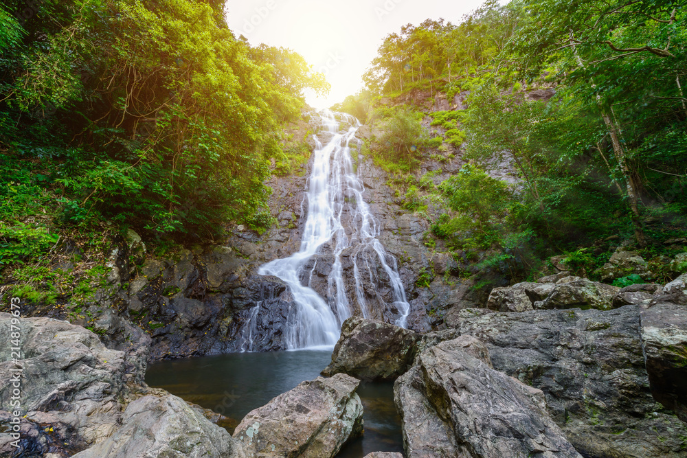 Fototapeta premium tropical nature in sarika waterfall at nakhon nayok, Thailand