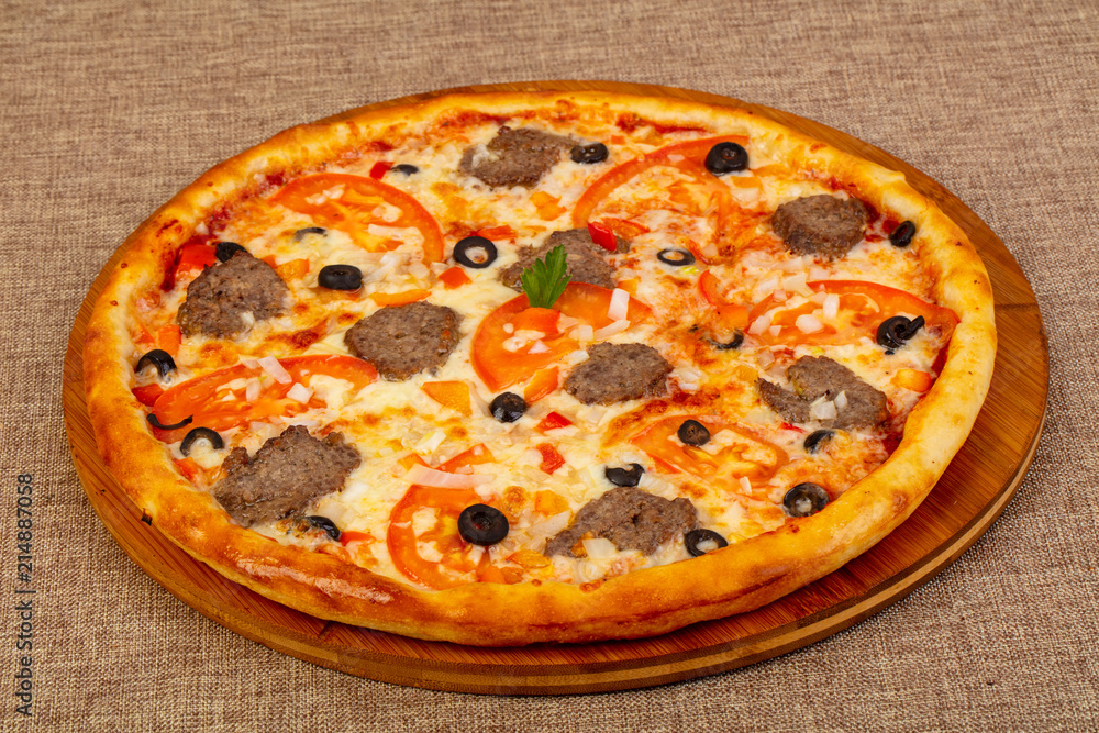 Pizza with minced meat