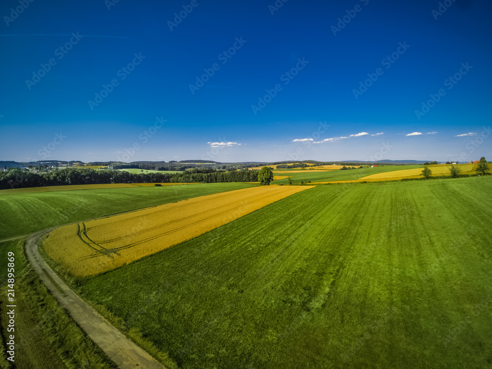 Fototapeta premium Wenn die Landschaft einmal mehr zu bieten hat bei 35 Grad.