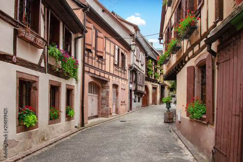 Ribeauvillé. Maisons à colombages dans les rues du centre-ville, Alsace, Haut Rhin. Grand Est © guitou60