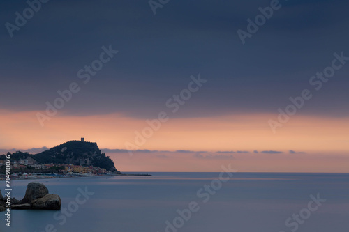 Alba su Punta Crena, Liguria, Italia (lunga esposizione) © manuel