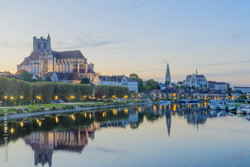 Fototapeta premium Yonne River and churches, in Auxerre