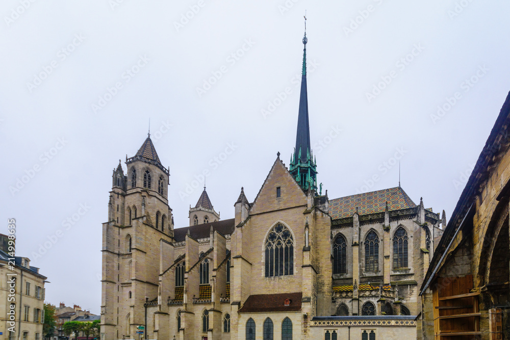 Obraz premium The cathedral in Dijon