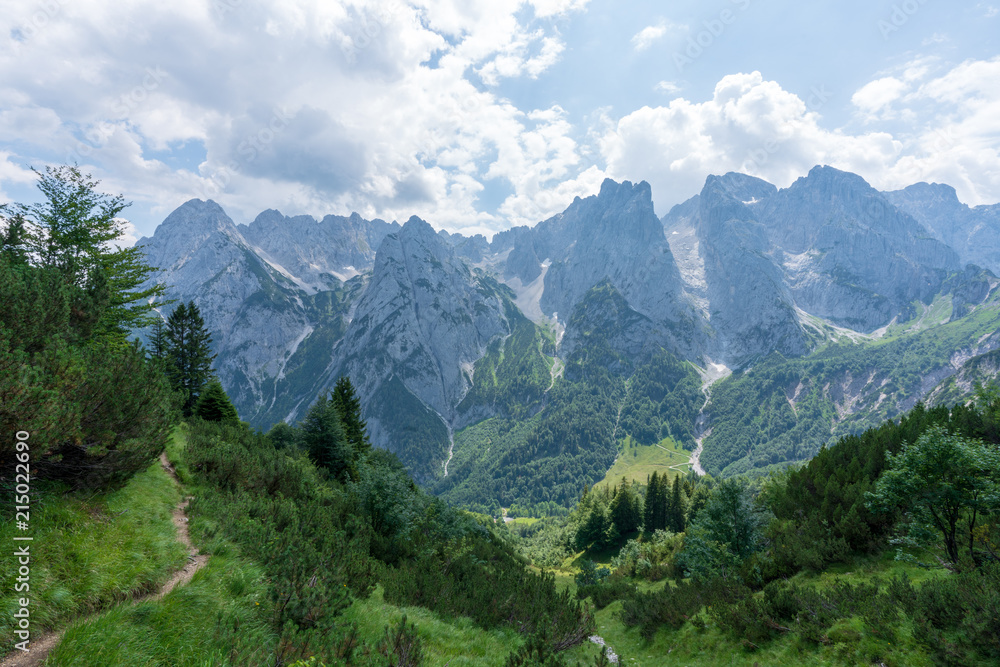 Kaiserbachtal Weg zum Stripsenjochhaus